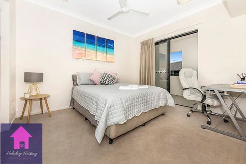 Townsville Luxury Spacious Apt 3 BR-2BTH Pools - Accommodation Brunswick Heads 2