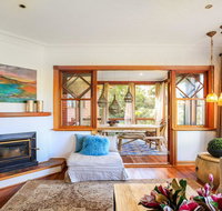 Treetops - elegant inviting designer cedar home - Accommodation Brunswick Heads