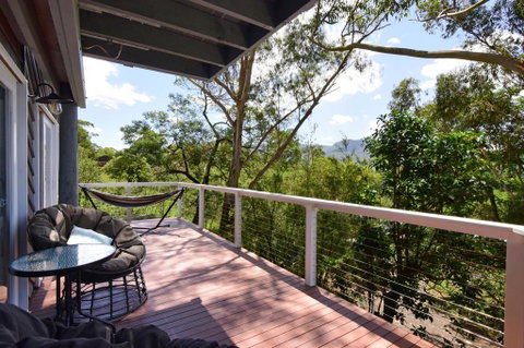 Treetops - Newly Renovated, In The Village! - Accommodation Brunswick Heads 1