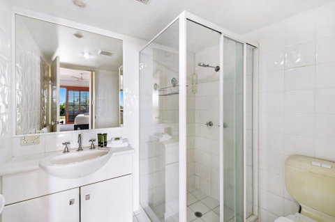 Unrivaled Ocean And City Views From Resort Style 3bed With Garden - Accommodation Brunswick Heads 2
