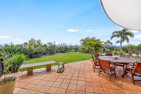 Unrivaled Ocean And City Views From Resort Style 3bed With Garden - Accommodation Brunswick Heads 0