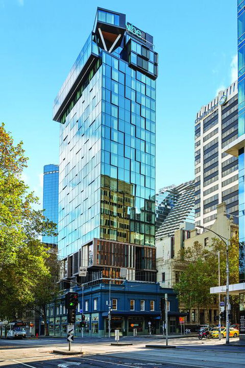 Vibe Hotel Melbourne - Accommodation Brunswick Heads 3