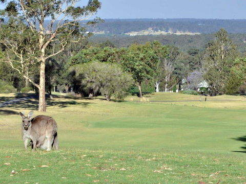 Villa 3br Beaujolais Luxe + Style Resort Condo Located Within Cypress Lakes Resort (nothing Is More Central) - Accommodation Brunswick Heads 1