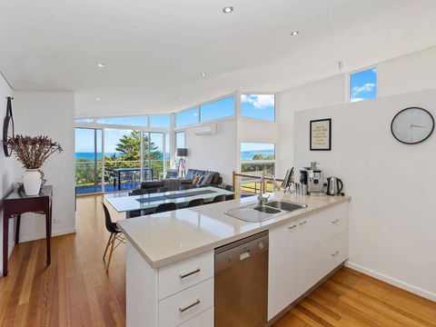 VILLA SARINA - Beautiful Villa In Skenes Creek - Accommodation Brunswick Heads 2