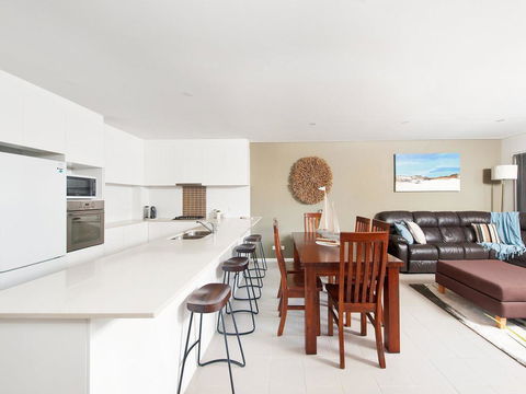 Villa Serene @ Fingal Bay - Accommodation Brunswick Heads 2