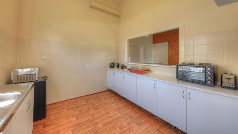 Village Stays Coldstream Gallery Apartment - Accommodation Brunswick Heads 2
