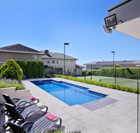 Vue de la Mer Luxury Family Retreat with tennis court pool spa water views - Accommodation Brunswick Heads