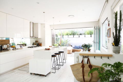 Walk To Beach From This Stylish Bronte Oasis W AC, Wifi And Free Parking - Accommodation Brunswick Heads 1