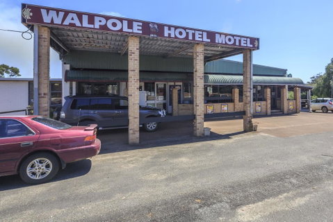Walpole Hotel Motel - Accommodation Brunswick Heads 1
