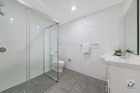 WARRICK FRAM 3 BEDS APT FREE PARKING WALK TO WESTFIELD CLOSE TO HOSPITAL NWF003 - Accommodation Brunswick Heads 3