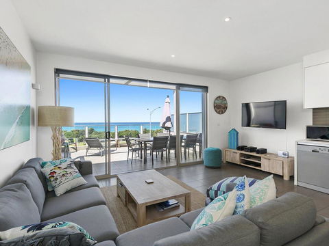 WATERFRONT SEVEN - In The Heart Of Lorne - Accommodation Brunswick Heads 3