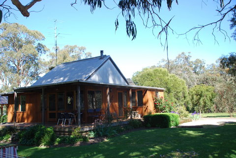 Bluegum Ridge Cottages - Accommodation Brunswick Heads 0