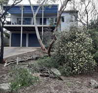 Elevated Holiday House Overlooks Tranquil Wetlands - Accommodation Brunswick Heads
