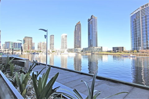 Auzzie Apartments Docklands, Melbourne - Accommodation Brunswick Heads 13