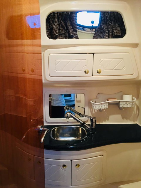 Luxury On The Water (Private Luxurious Boat) - Accommodation Brunswick Heads 5