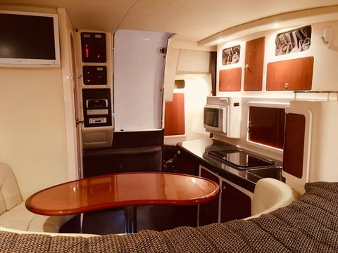 Luxury On The Water (Private Luxurious Boat) - Accommodation Brunswick Heads 3