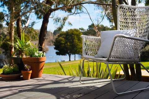 Lake Como Villa - Accommodation Brunswick Heads 1