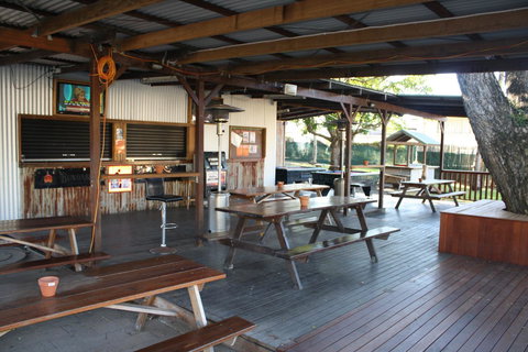 Nomads Airlie Beach - Accommodation Brunswick Heads 2