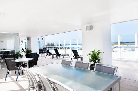 Ocean Views Resort Caloundra - Accommodation Brunswick Heads 10