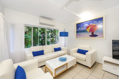 By The Sea Port Douglas - Accommodation Brunswick Heads 0