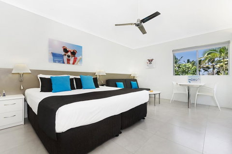 By The Sea Port Douglas - Accommodation Brunswick Heads 15