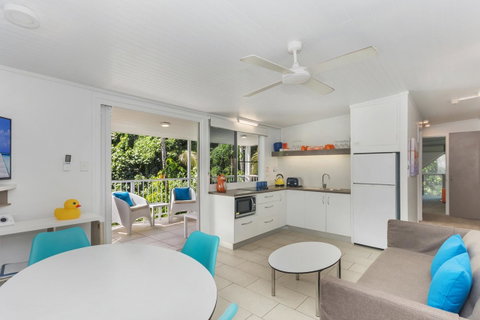 By The Sea Port Douglas - Accommodation Brunswick Heads 8