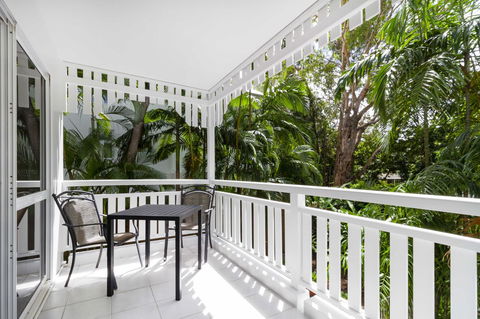 The White House Port Douglas - Accommodation Brunswick Heads 25