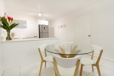 The White House Port Douglas - Accommodation Brunswick Heads 13