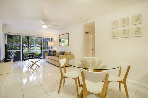 The White House Port Douglas - Accommodation Brunswick Heads 14