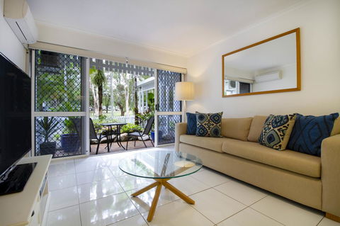 The White House Port Douglas - Accommodation Brunswick Heads 3
