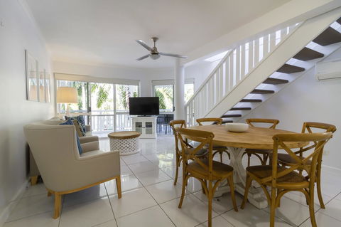 The White House Port Douglas - Accommodation Brunswick Heads 7