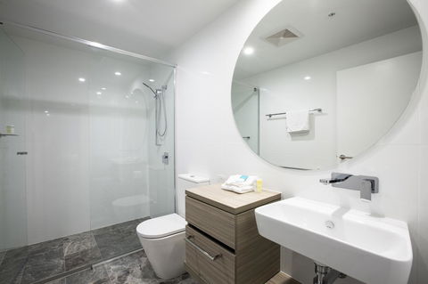 Qube Broadbeach - Accommodation Brunswick Heads 39
