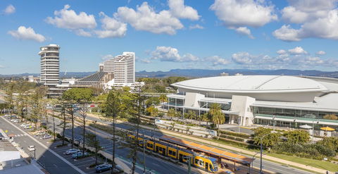 Qube Broadbeach - Accommodation Brunswick Heads 9