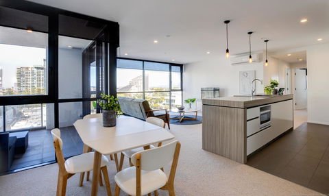 Qube Broadbeach - Accommodation Brunswick Heads 16