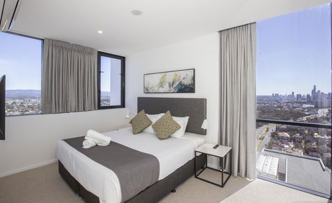 Qube Broadbeach - Accommodation Brunswick Heads 1