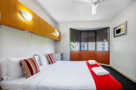 Tiki Hotel Apartments Surfers Paradise - Accommodation Brunswick Heads 1