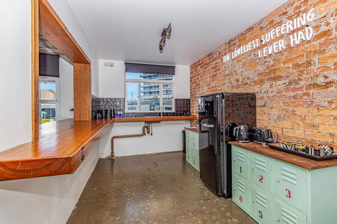 The Pink Hotel Coolangatta - Accommodation Brunswick Heads 4