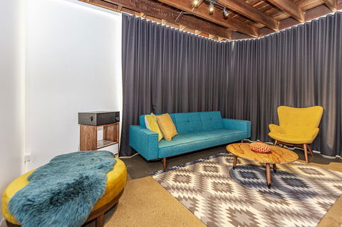 The Pink Hotel Coolangatta - Accommodation Brunswick Heads 21