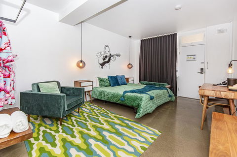 The Pink Hotel Coolangatta - Accommodation Brunswick Heads 28