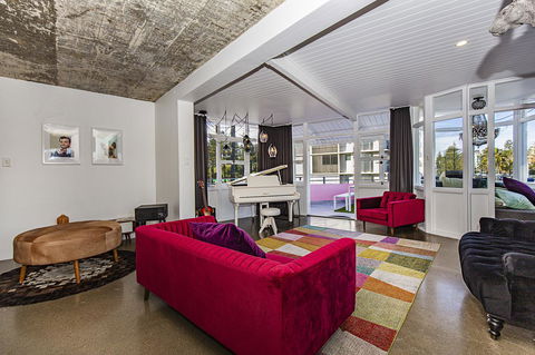 The Pink Hotel Coolangatta - Accommodation Brunswick Heads 7