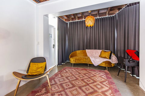 The Pink Hotel Coolangatta - Accommodation Brunswick Heads 29