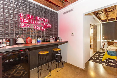 The Pink Hotel Coolangatta - Accommodation Brunswick Heads 20