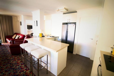 Grosvenor Beachfront Apartments Surfers Paradise - Accommodation Brunswick Heads 4