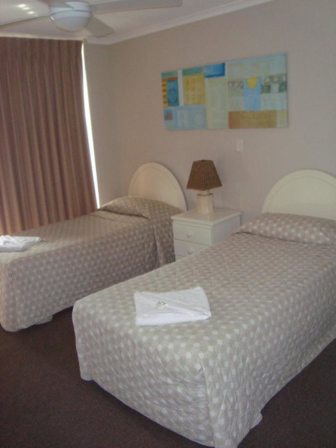 Grosvenor Beachfront Apartments Surfers Paradise - Accommodation Brunswick Heads 18