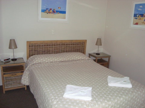 Grosvenor Beachfront Apartments Surfers Paradise - Accommodation Brunswick Heads 13