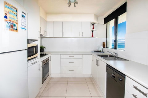Seacrest Beachfront Apartments Surfers Paradise - Accommodation Brunswick Heads 23