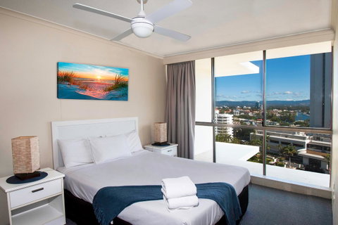 Seacrest Beachfront Apartments Surfers Paradise - Accommodation Brunswick Heads 17