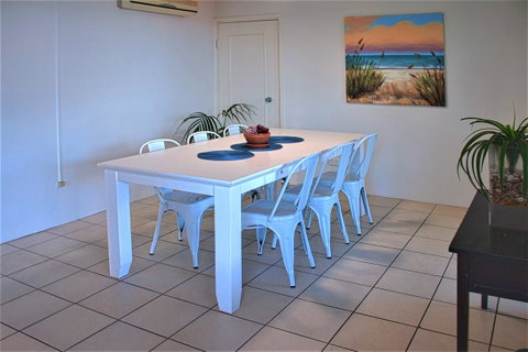 Seacrest Beachfront Apartments Surfers Paradise - Accommodation Brunswick Heads 34