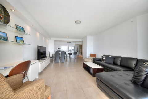 The Towers Of Chevron Renaissance - Holidays Gold Coast - Accommodation Brunswick Heads 21