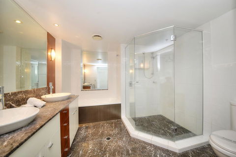 The Towers Of Chevron Renaissance - Holidays Gold Coast - Accommodation Brunswick Heads 16